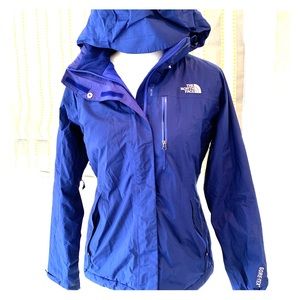 Northface gore-tex woman’s quilted lined jacket.